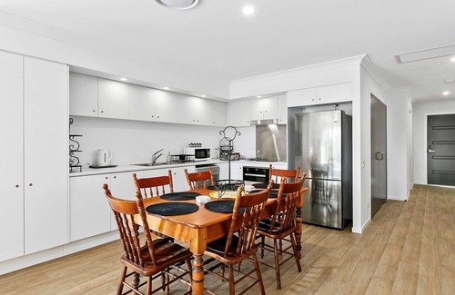 Point Vernon House | Serenity in Point Vernon