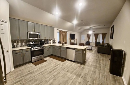 Barker House | Serenity in Suburbia - Katy Tx