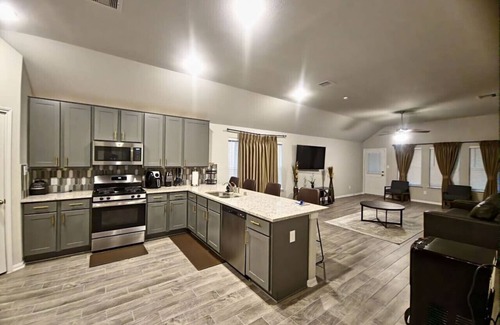 Barker House | Serenity in Suburbia - Katy Tx