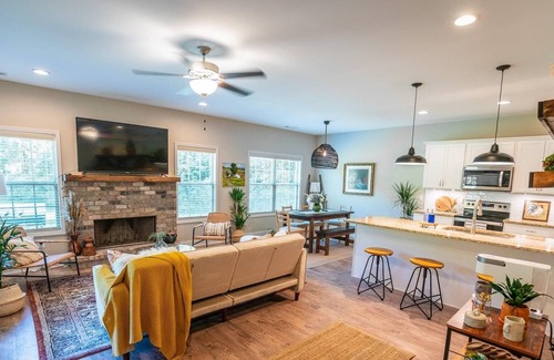 Demorest House | Serenity in the Foothills of North Georgia