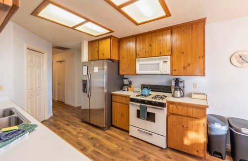 Sonora Cabin | Serenity in the Pines: Cozy Mountain Retreat
