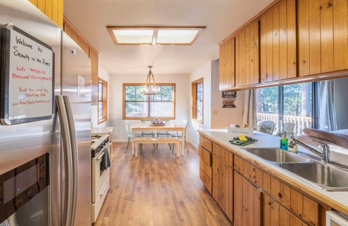 Sonora Cabin | Serenity in the Pines: Cozy Mountain Retreat
