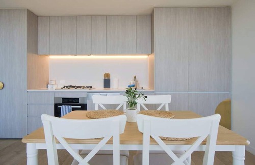 Adelaide Central Business District Apartment | Serenity in the Sky - 2BR Apt in Rundle Mall