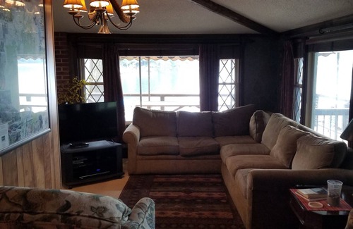 Lake George House | Serenity - Lake Front Home On Glen Lake Near Lake George