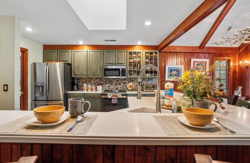 Lake Lure House | Serenity Lodge on Lake Lure - Lakefront, 3 BR + Bonus Room, 3.5 BA, Outdoor Fireplace