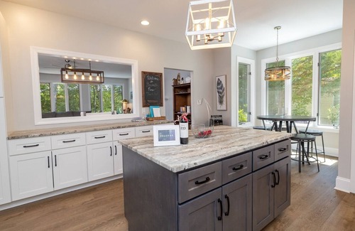 La Crosse House | Serenity Now on Lake Gaston