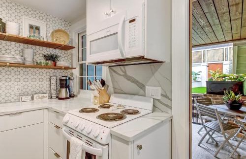 Historic Downtown Savannah Apartment | Serenity on Jones