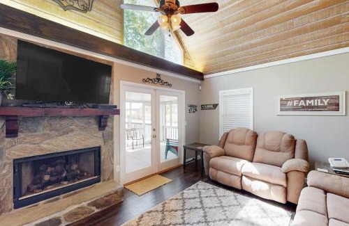 Eatonton House | Serenity On Lake Sinclair
