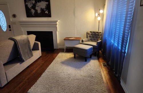 High Point House | Serenity on over an acre easy access to 311 and HPU