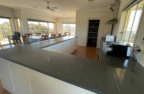 Port Hughes House | SERENITY ON SOUTHEntire double story large family holiday home in Pt Hughes