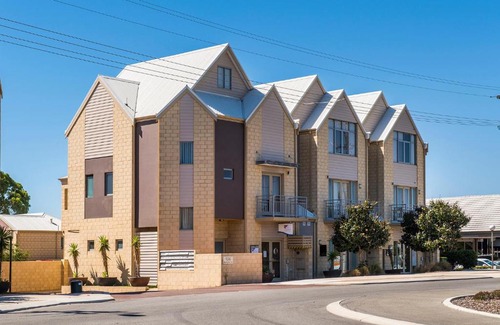 Mandurah Apartment | Serenity on the Terrace