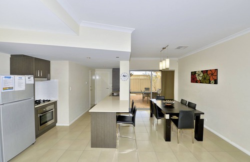 Mandurah Apartment | Serenity on the Terrace