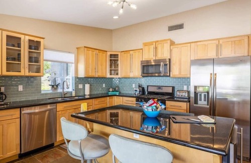 Araby House | Serenity Palms-Gorgeous Villa in Palm Springs