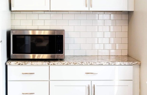 Corcoran House | Serenity place 2-bedroom home minutes from Minneapolis, AC, WiFi, pet friendly