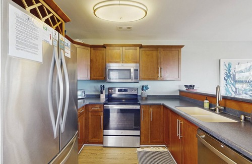 Topsail Beach House | Serenity Point duplex with 180-degree water view & community pool - dog-friendly