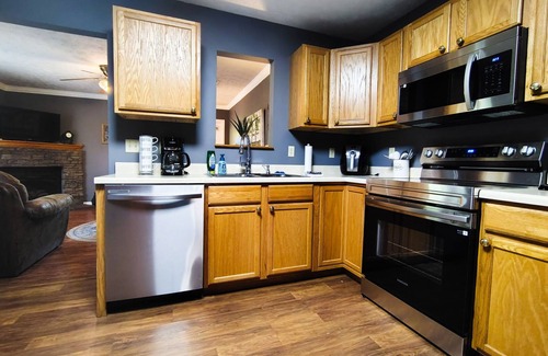 Sevierville Condo | Serenity Pointe - Mountain condo close to downtown Sevierville and Pigeon Forge.