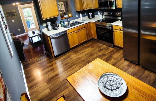Sevierville Condo | Serenity Pointe - Mountain condo close to downtown Sevierville and Pigeon Forge.