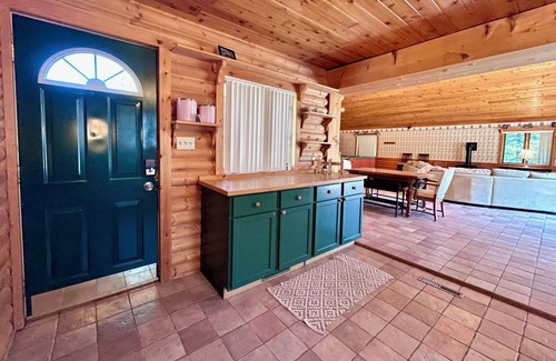 Bessemer House | Serenity POW! Indoor Hot Tub, A/C & 3 Acres!