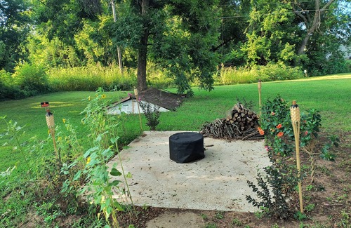 Cushing House | Serenity's Sanctuary in this quiet, peaceful 2 bdr 1 bath bungalow. Pet friendly