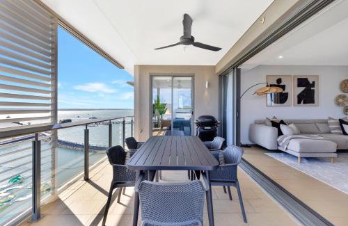 Darwin City Centre Apartment | Serenity Short Stays - Sea La Vie - 3brm Penthouse at Darwin Waterfront