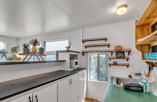 South Colby House | Serenity Sound: Enchanting & tranquil 3-bedroom waterfront escape amazing views
