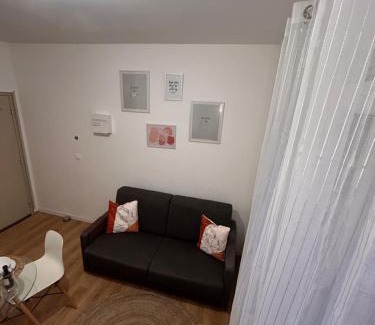 Saint-Quentin Apartment | Serenity Stay