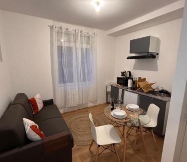Saint-Quentin Apartment | Serenity Stay