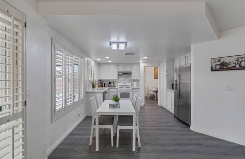 Spring Valley House | Serenity Suite; luxury retreat in the heart of Vegas