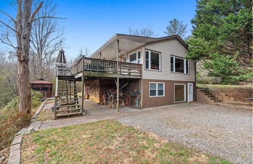 Weaverville House | Serenity Views Retreat - Hot Tub, Creek, 2 King beds, Dogs, on 4 acres!