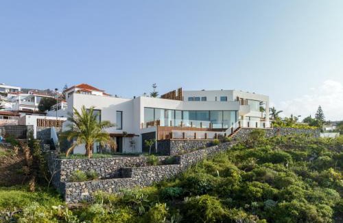 Sauzal Villa | Serenity Villa on the Cliff with climatized pool