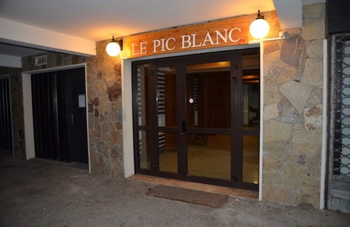 Saint-Chaffrey Apartment | Serre chevalier 1350 south-facing apartment for 6 people 150 meters from the slopes