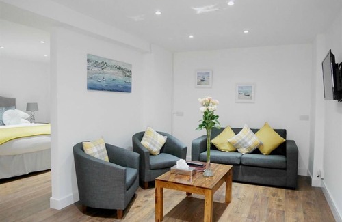 Mumbles Apartment | Serviced 2 bed Apartment @Norton House in Mumbles