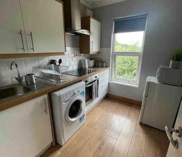 Cradley Heath Apartment | Serviced Apartment- 1 Bed-Next To Train Station