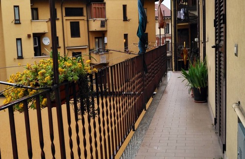 Rondo - Torretta Apartment | Sesto San Giovanni Apartment, Railing House. Metro line 1 Sesto Rondò