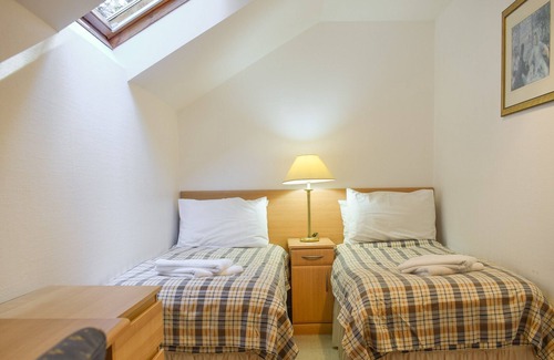 Killin Cottage | Set in 30 acres of beautiful woodlands on a private estate, Rowan Cottage is the perfect place to co