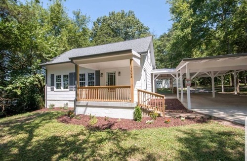 Heron Walk House | Settle up or down at the Nest on Neelys in the heart of Madison, TN!