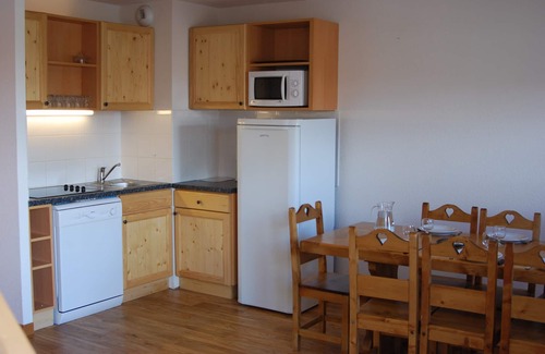 Allos Condo | seulement 50m de la navette casiers à skis