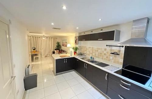 Horfield House | Sevastopol Four Bedroom House near Gloucester Road