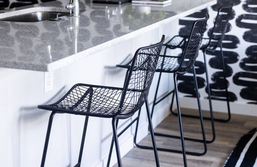 Nashville House | SEVEN AT SEVEN - OPTIMUM ONYX