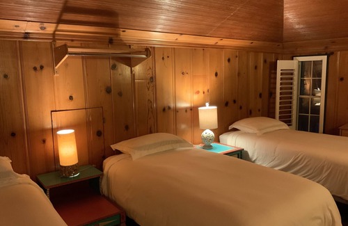 Orosi Hotel | Seven Circles Lodge&Retreat,up to 30+ guests near Kings Canyon National Park