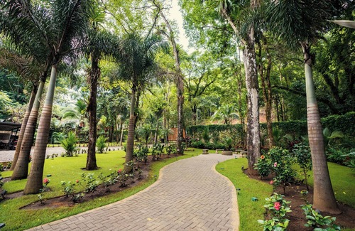 Jaco Villa | Seven Ranch Luxury Jungle Villa, perfect for large groups, 5 mins downtown Jaco