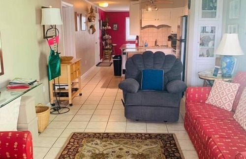 Holden Beach House | Seven Seas-7C - Great condo with community pool & tennis courts!