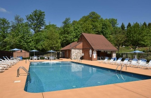 Seven Springs Condo | Seven Springs Swiss Mountain 1 Bedroom Standard Condo, Mountain Views! by RedAwning