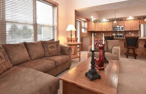 Seven Springs Condo | Seven Springs Woodridge 3 Bedroom Premium Condo, Sleeps 7! by RedAwning