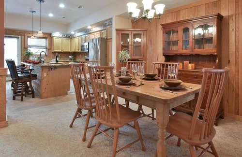 Seven Springs Condo | Seven Springs Woodridge 3 Bedroom Premium Condo, Sleeps 7! by RedAwning