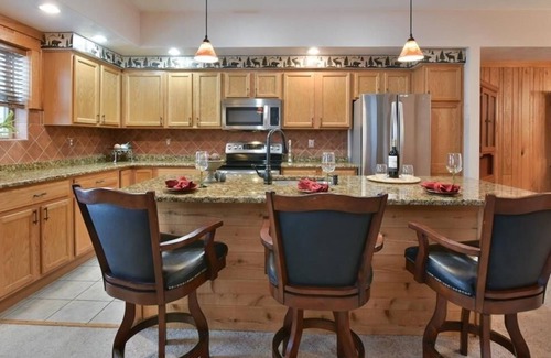 Seven Springs Condo | Seven Springs Woodridge 3 Bedroom Premium Condo, Sleeps 7! by RedAwning