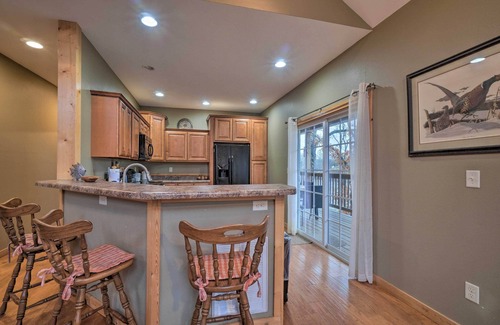 Sevierville Cabin | Sevierville Cabin w/Lake Views & Wraparound Porch