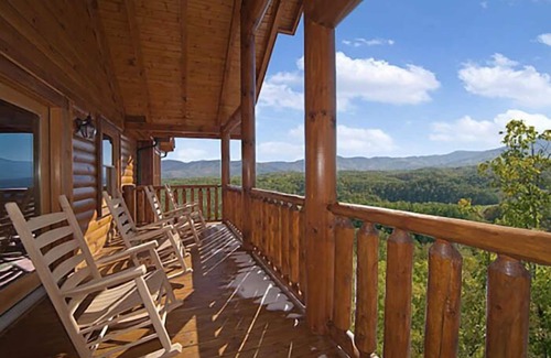 Sevierville Cabin | Sevierville - Legacy Lodge - 12 Bdrms.