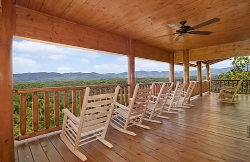 Sevierville Cabin | Sevierville - Legacy Lodge - 12 Bdrms.
