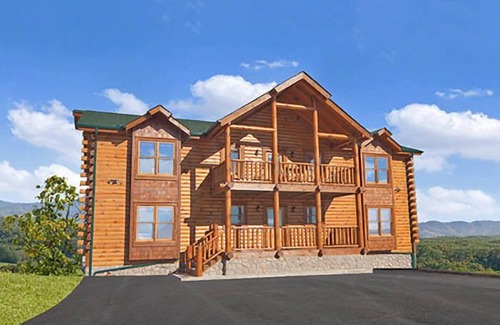 Sevierville Cabin | Sevierville - Legacy Lodge - 12 Bdrms.
